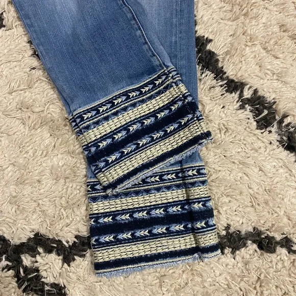 Driftwood Colette Straight Leg Embroidered Hem Jeans - Picture 5 of 10